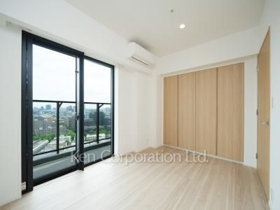 Bedroom ※Photo of the same layout on 21 floor. Decoration and fixture may differ.