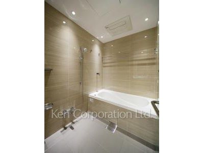Bath ※Photo of the same layout on 21 floor. Decoration and fixture may differ.