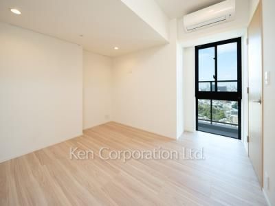 Bedroom ※Photo of the same layout on 28 floor. Decoration and fixture may differ.