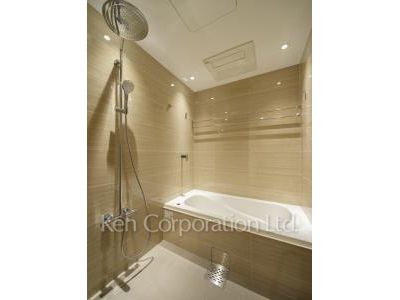 Bath ※Photo of the same layout on 28 floor. Decoration and fixture may differ.
