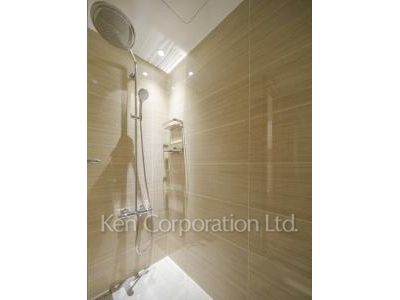 Shower Space ※Photo of the same layout on 26 floor. Decoration and fixture may differ.