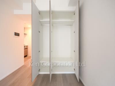 Closet ※Photo of the same layout on 4 floor. Decoration and fixture may differ.