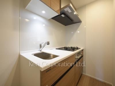 Kitchen ※Photo of the same layout on 4 floor. Decoration and fixture may differ.
