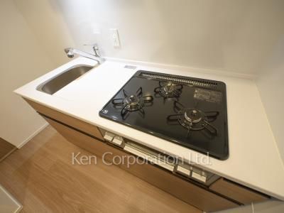 Kitchen ※Photo of the same layout on 4 floor. Decoration and fixture may differ.