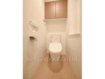 Lavatory ※Photo of the same layout on 4 floor. Decoration and fixture may differ.