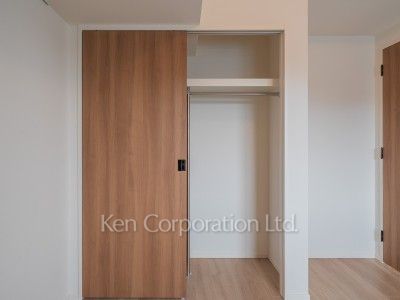 Closet ※Photo of the same layout on 15 floor. Decoration and fixture may differ.