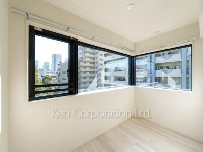 Bedroom ※Photo of the same layout on 5 floor. Decoration and fixture may differ.