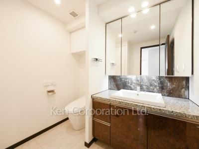 Powder Room
