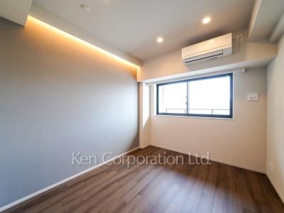 Bedroom ※Photo of the same layout on 7 floor. Decoration and fixture may differ.