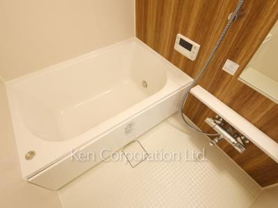 Bath ※Photo of the same layout on 3 floor. Decoration and fixture may differ.