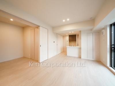 Living-Dining ※Photo of the same layout on 12 floor. Decoration and fixture may differ.