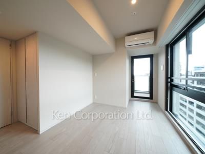 Bedroom ※Photo of the same layout on 12 floor. Decoration and fixture may differ.