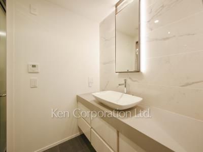 Powder Room