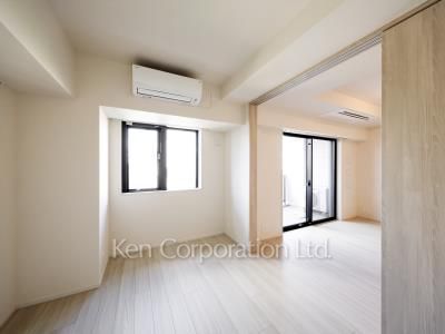 Bedroom ※Photo of the same layout on 3 floor. Decoration and fixture may differ.