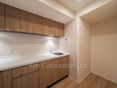 Kitchen ※Photo of the same layout on 3 floor. Decoration and fixture may differ.