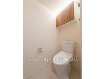 Lavatory ※Photo of the same layout on 3 floor. Decoration and fixture may differ.