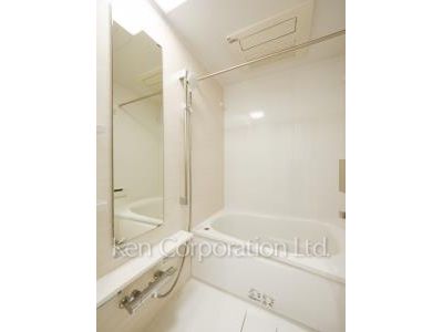 Bath ※Photo of the same layout on 3 floor. Decoration and fixture may differ.