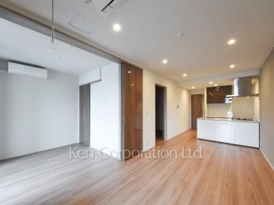 Living-Dining ※Photo of the same layout on 7 floor. Decoration and fixture may differ.