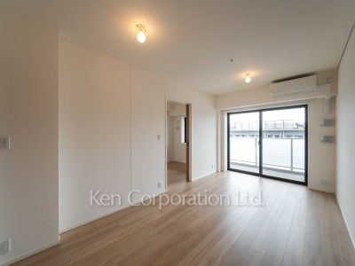 Living-Dining ※Photo of the same layout on 15 floor. Decoration and fixture may differ.