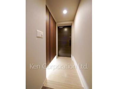 Entrance ※Photo of the same layout on 4 floor. Decoration and fixture may differ.