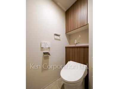 Lavatory ※Photo of the same layout on 4 floor. Decoration and fixture may differ.