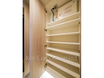 Closet ※Photo of the same layout on 4 floor. Decoration and fixture may differ.