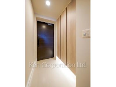 Entrance ※Photo of the same layout on 4 floor. Decoration and fixture may differ.