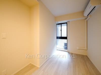 Bedroom ※Photo of the same layout on 4 floor. Decoration and fixture may differ.