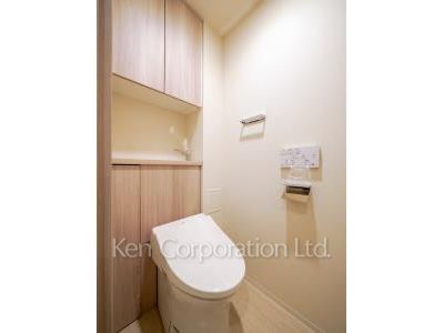 Lavatory ※Photo of the same layout on 4 floor. Decoration and fixture may differ.