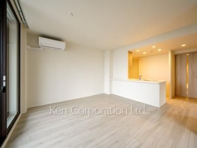 Living-Dining ※Photo of the same layout on 4 floor. Decoration and fixture may differ.