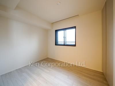 Bedroom ※Photo of the same layout on 4 floor. Decoration and fixture may differ.