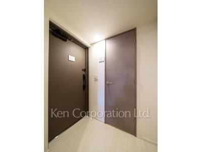 Entrance ※Photo of the same layout on 7 floor. Decoration and fixture may differ.