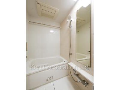 Bath ※Photo of the same layout on 3 floor. Decoration and fixture may differ.