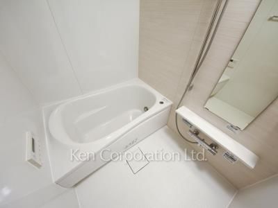 Bath ※Photo of the same layout on 3 floor. Decoration and fixture may differ.