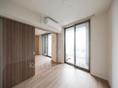 Bedroom ※Photo of the same layout on 13 floor. Decoration and fixture may differ.