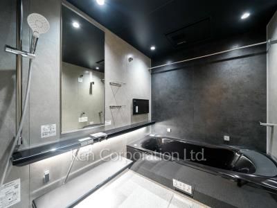 Bath ※Photo of the same layout on 13 floor. Decoration and fixture may differ.
