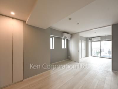 Living-Dining ※Photo of the same layout on 10 floor. Decoration and fixture may differ.