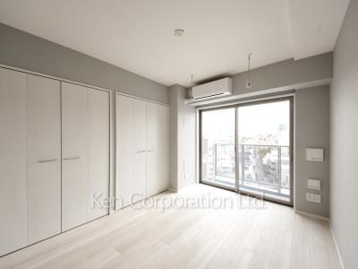 Bedroom ※Photo of the same layout on 10 floor. Decoration and fixture may differ.