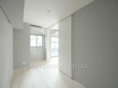 Bedroom ※Photo of the same layout on 4 floor. Decoration and fixture may differ.