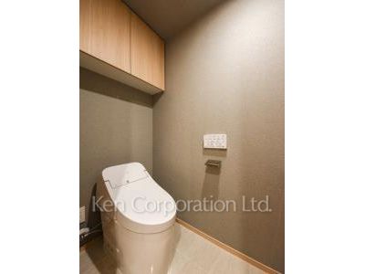Lavatory ※Photo of the same layout on 4 floor. Decoration and fixture may differ.