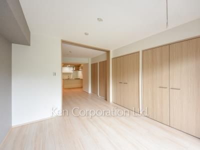 Bedroom ※Photo of the same layout on 4 floor. Decoration and fixture may differ.