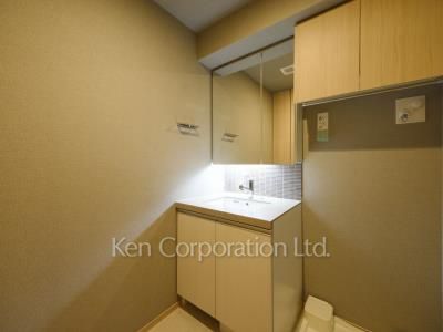 Powder Room ※Photo of the same layout on 5 floor. Decoration and fixture may differ.