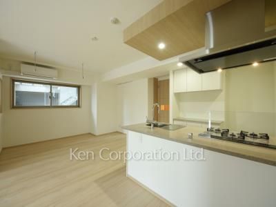 Living-Dining ※Photo of the same layout on 5 floor. Decoration and fixture may differ.
