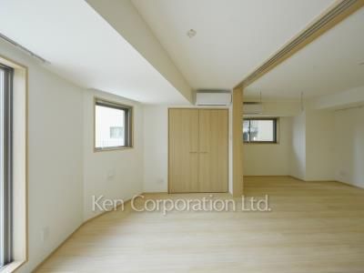 Bedroom ※Photo of the same layout on 5 floor. Decoration and fixture may differ.