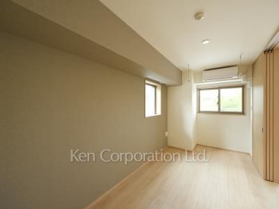 Bedroom ※Photo of the same layout on 5 floor. Decoration and fixture may differ.