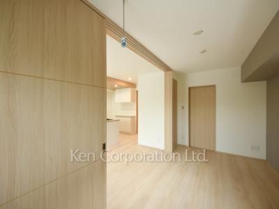 Bedroom ※Photo of the same layout on 5 floor. Decoration and fixture may differ.