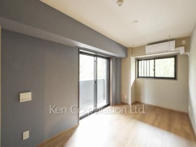 Bedroom ※Photo of the same layout on 2 floor. Decoration and fixture may differ.