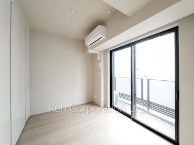 Bedroom ※Photo of the same layout on 4 floor. Decoration and fixture may differ.