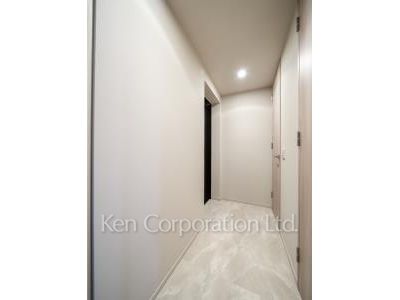 Entrance ※Photo of the same layout on 4 floor. Decoration and fixture may differ.
