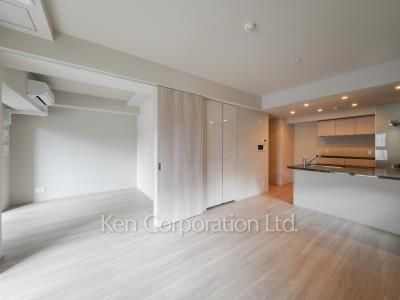 Living-Dining ※Photo of the same layout on 2 floor. Decoration and fixture may differ.